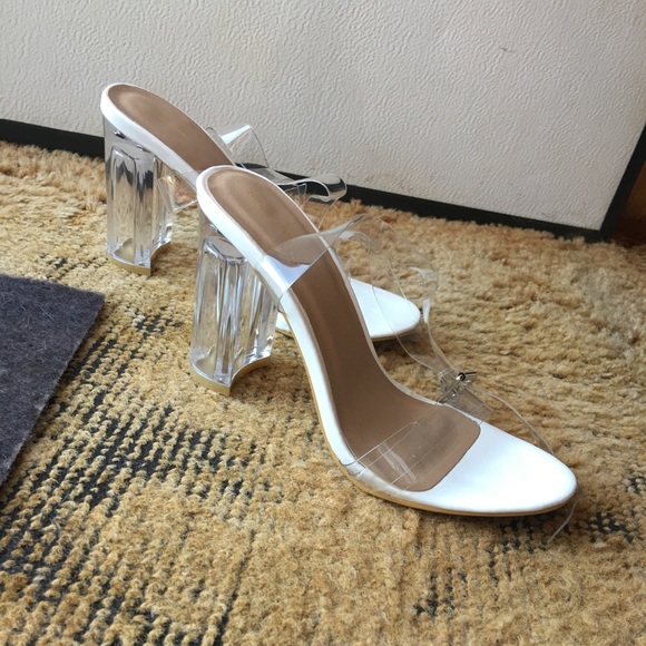 Women’s PrettyLittleThing nude clear block heel sandal - Picture 7 of 16